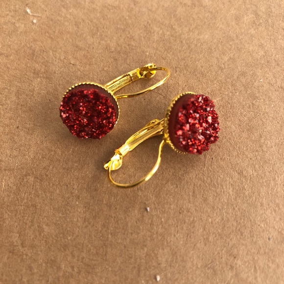 3/$15🎀red titanium glitter faux druzy studs - Picture 9 of 9